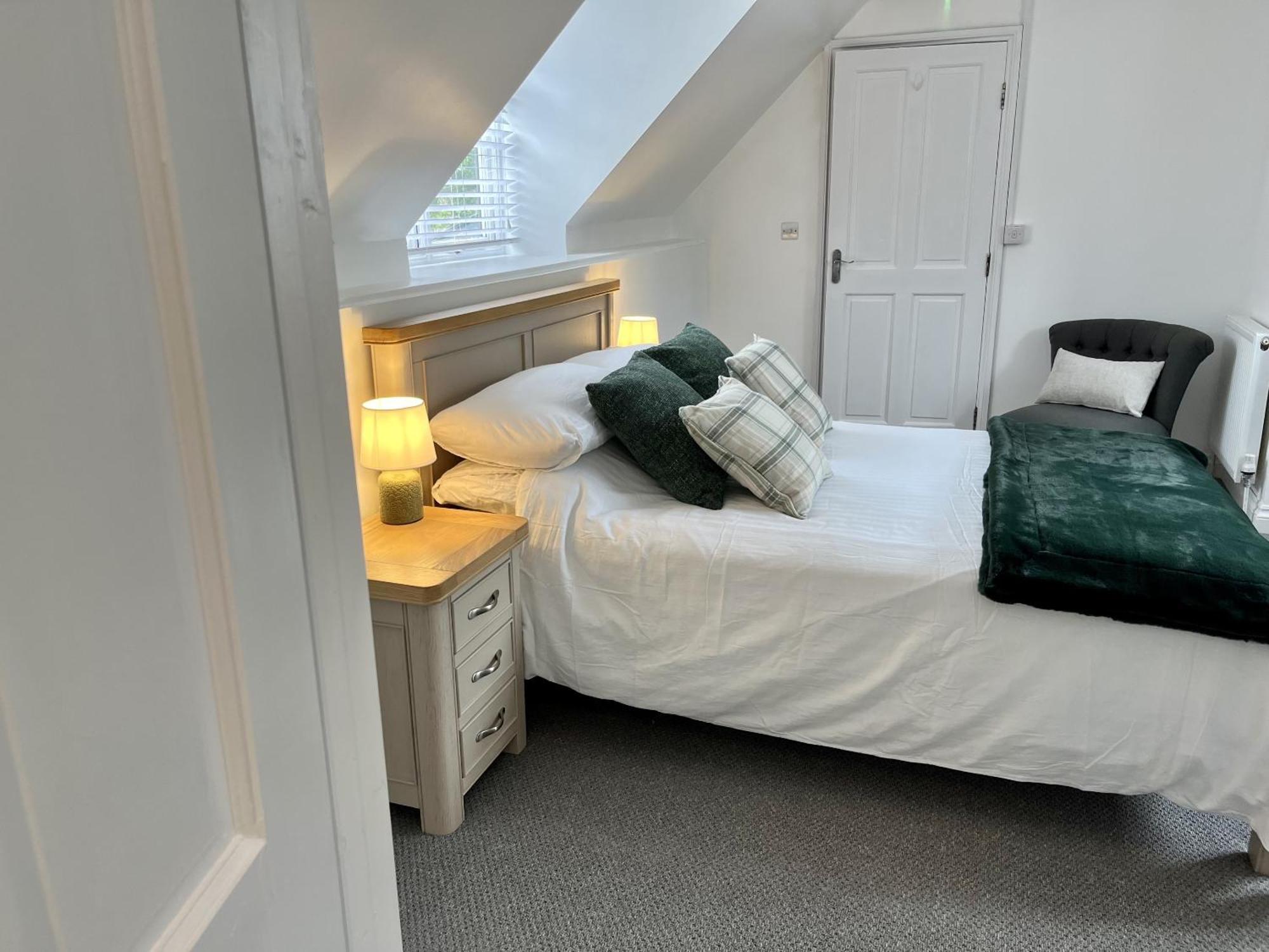 The Coach House - With Hot Tub Villa St. Austell Room photo